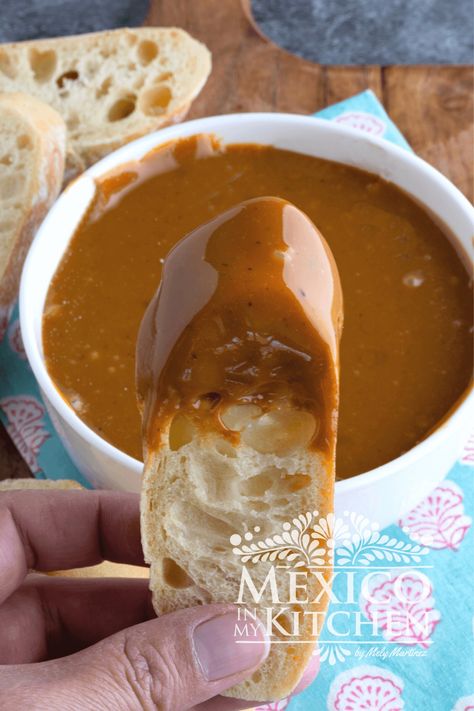 Cajeta is a delicious Mexican caramel sauce made from sweetened caramelized goat's milk. Cajeta Recipe, Goat Milk Caramel, Mexican Caramel, Cuban Cuisine, Warm Milk, Slice Of Bread, Caramel Sauce, Goat Milk, Gluten Free Vegetarian