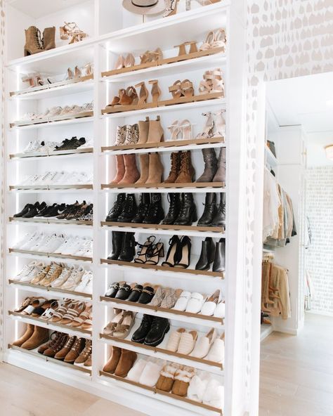 Organized Schedule, Custom Closet Storage, Master Closet Design, Custom Closet Organization, Closet Luxury, Custom Closet Design, Built In Dresser, Closet Shoe Storage, Shoe Rack Closet