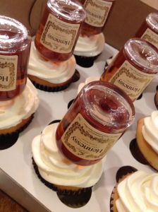 Chocolate Cognac Cupcake Hennessy Cupcakes Recipe, Infused Cupcakes Recipes, Hennessy Cupcakes, Alcohol Infused Cupcakes, Hennessy Cake, Liquor Cake, Infused Cupcakes, Deserts Cupcakes, Alcohol Cake