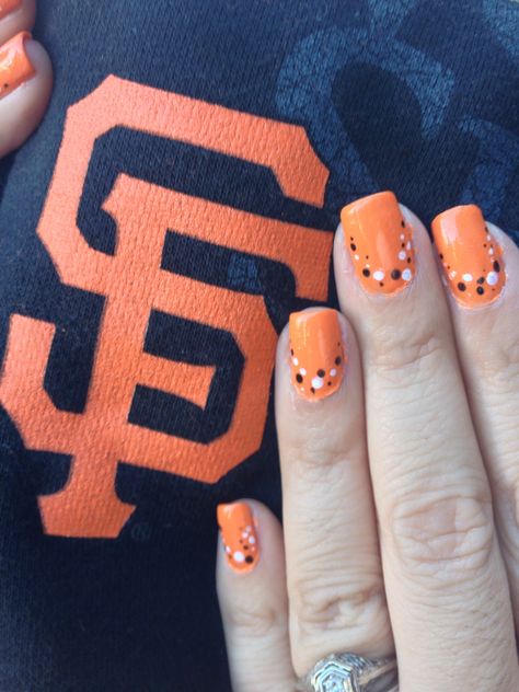 Go Giants!! Nails... Super cute San Francisco Giants Nails Design, San Francisco Giants Nails, Sf Giants Tattoo Ideas, Sf Giants Nails, Giants Nails Baseball, Giants Nails, Sf Giants Wallpaper, Baseball Nails, Usa Nails