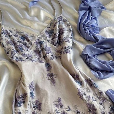 xoxofitz on Instagram: "Ethereal Silk Lilac Fairy Dress 🧚‍♂️✨ Available through link in bio ☁️ #vintage #dress #fyp #summer #fairy #silk #fashion" Lilac Fairy, Silk Fashion, Summer Fairy, Silk Outfit, Current Styles, Fairy Dress, Date Outfits, Vintage Dress, Dream Wardrobe