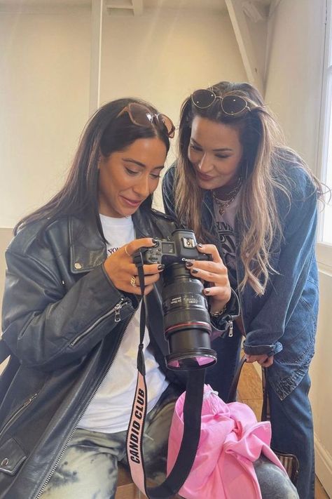 Camera Strap Aesthetic, Photographer Aesthetic Camera, Photographer Aesthetic, Aesthetic Camera, Pink Camera, Dslr Camera Straps, Camera Aesthetic, Camera Straps, Aesthetic Inspiration