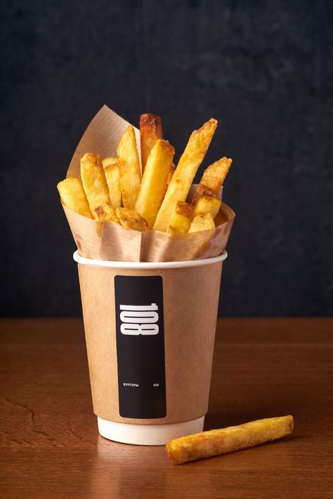 Fries Packaging, Cafe Branding, Branding Strategy, Cafe Shop Design, Food Projects, Restaurant Branding, Serving Food, Cup Design, French Fries