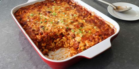 This chili dog mac and cheese combines two favorites—chili dogs and mac and cheese—and manages not to taste all that much like either one, while being stupendously delicious. Chili Dog Mac And Cheese, Mac Recipes, Ground Beef Pasta Recipes, Beef Pasta Recipes, Cheese All, Chili Dog, Ground Beef Pasta, Spaghetti Meat Sauce, Comfort Casseroles