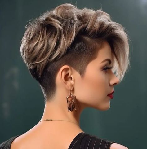 Edgy Short Haircuts, Haircut Tip, Messy Short Hair, Short Hair Undercut, Edgy Short Hair, Penteado Cabelo Curto, Haircuts For Fine Hair, Undercut Hairstyles, Short Hair Haircuts