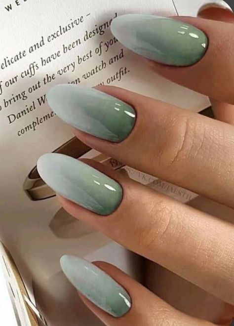 Simple Spring Nails, Milky Nails, Nagel Tips, Green Nail, Casual Nails, Best Acrylic Nails, Chrome Nails, Green Nails, Ombre Nails