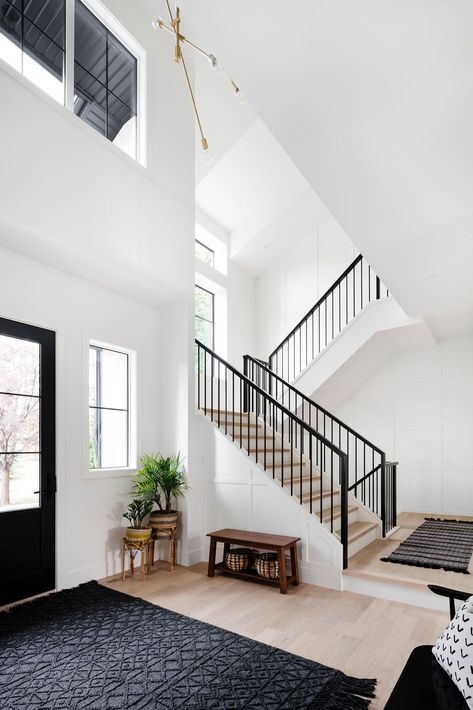 Entry Farmhouse, U Shaped Staircase, White Homes, White House Interior, White Modern Farmhouse, House Staircase, Inspirational Decor, Light Wood Floors, Stair Case