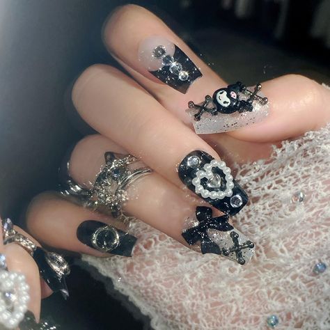 Black halloween nails