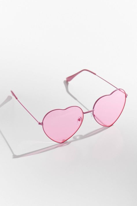 60s Sunglasses, Korean Glasses, Heart Glasses, Eyewear Trends, Trendy Glasses, Cute Sunglasses, نظارات شمسية, Cute Glasses, Shaped Sunglasses