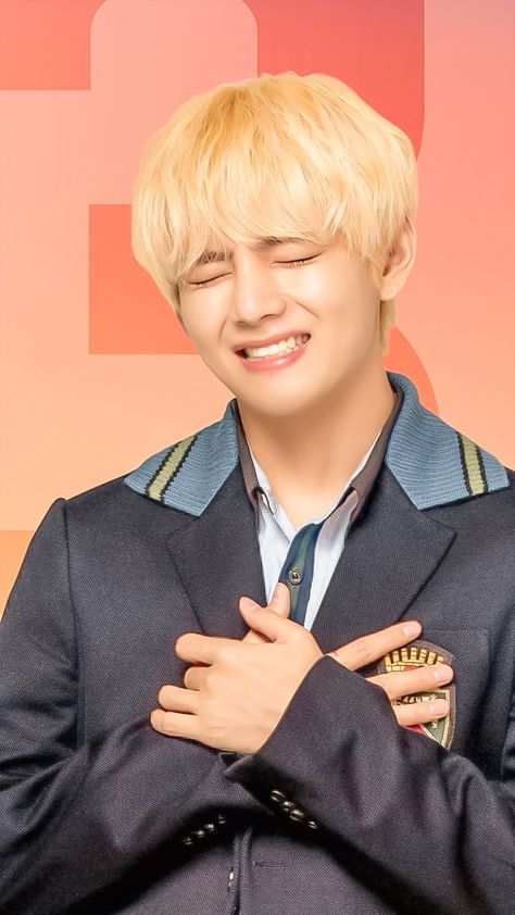 V Heart Pose, Taehyung Pic, V Heart, Heart Pose, King Taehyung, Bts V Photos, Bts History, Bts Group Picture