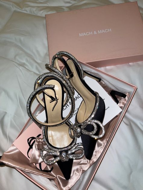 Mach And Mach Heels Aesthetic, Mach And Mach Shoes, Mach And Mach Heels, Glitter Outfits, High Heels For Prom, Shoe Room, Pretty Heels, Heels Prom, Heels Aesthetic