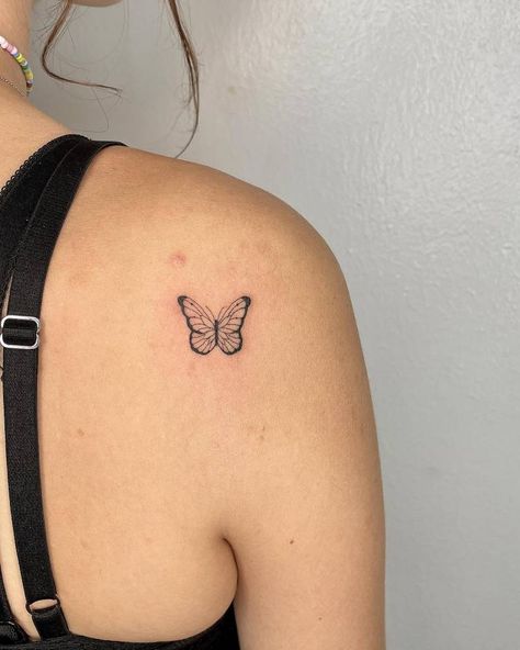 Butterfly Tattoo Back Shoulder, Butterfly Tattoo Back, Line Animals, Karma Tattoo, Tattoo Designs And Meanings, Best Tattoo Designs, Little Tattoos, Back Shoulder, Fine Line