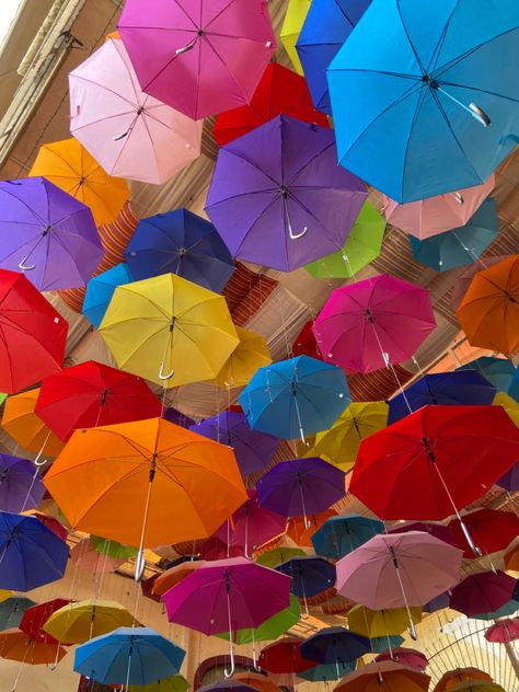 Umbrella Ceiling, Colorful Umbrellas, Funny Feelings, Dressing Rooms, Window Displays, Mary Poppins, Window Display, Ceiling Design, Umbrella