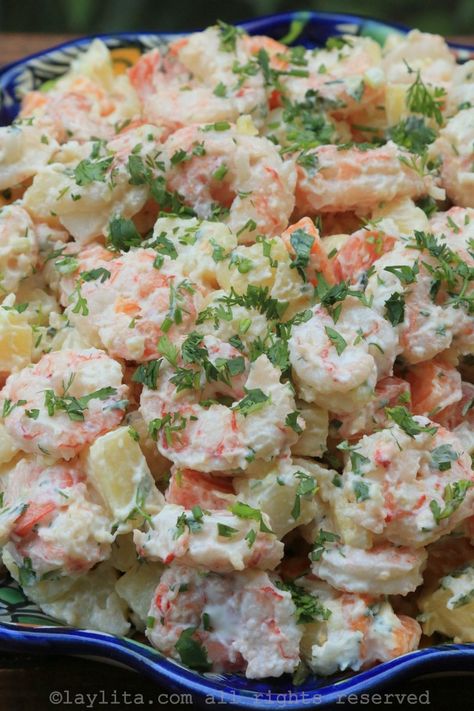 Ensalada de papas con camarones - Recetas de Laylita Shrimp Salad Recipe, Salad With Shrimp, Ecuadorian Food, Cooked Shrimp, Shrimp Salad Recipes, Ceviche Recipe, Shrimp Salad, Baked Chicken Breast, Potatoe Salad Recipe