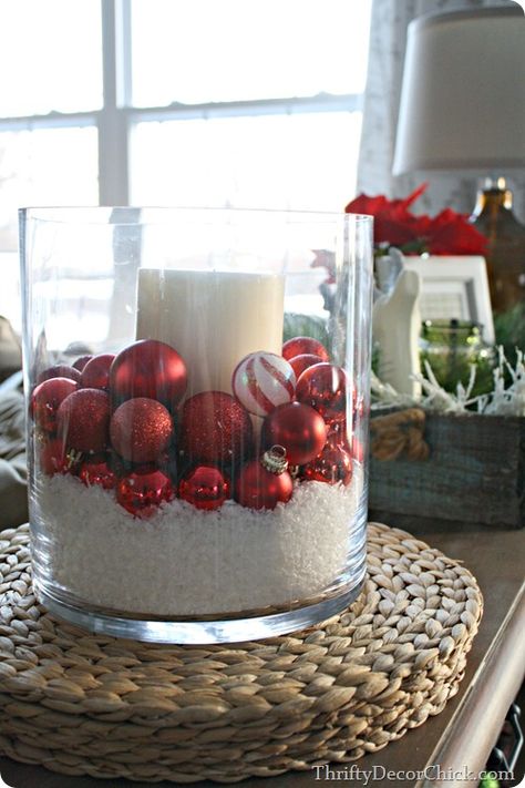 Such an easy way to add #HolidayCheer to your apartment, just pick up decorating balls at your local #DollarStore! Holiday Decor Hacks, Thrifty Decor Chick, Red And White Christmas, Fake Snow, Thrifty Decor, Christmas 2014, Noel Christmas, Small Apartment, Christmas Centerpieces