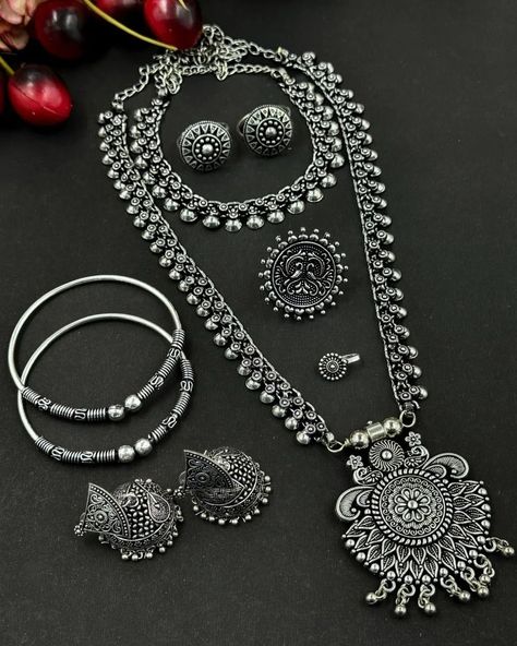 Antique Silver Jewelry Necklace, Black Metal Jewelry, Oxidised Jewelry, Long Haram, Necklace Combo, Choker Silver, Necklace Set Indian, Temple Jewelry, Silver Jewellery Online