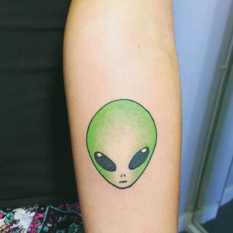 19 of the Best Alien Head Tattoos Ever | PetPress Alien Tattoo Ideas, Cool Alien, Tattoo Zone, Ufo Tattoo, Alien Face, Alien Tattoo, 1 Tattoo, Head Tattoos, Tattoo Outline