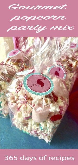 Flamingo Treats, Flamingo Party Food, Flamingo Party Favors, Party Mix Snacks, Popcorn Party, Kids Favors, Flamingo Birthday Party, Rosé Birthday, Gourmet Popcorn