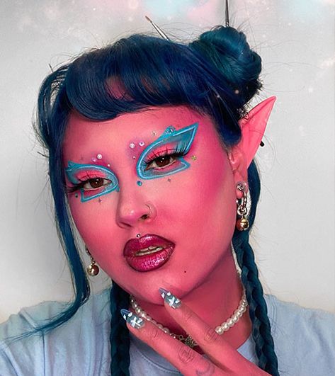 Doja Cat Planet Her Makeup, Planet Her Makeup, Alien Inspired Makeup, Space Makeup Alien, Alien Makeup Looks, Ishoku Hada, Bubbles Ppg, Alien Halloween Makeup, Neo Punk