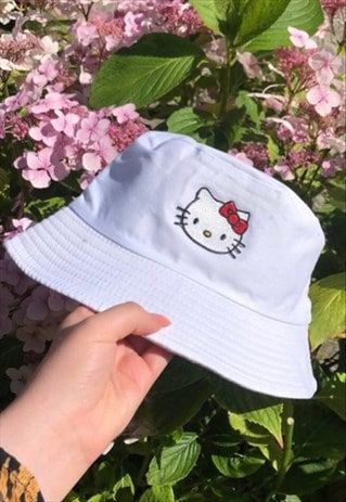 Hello Kitty Bucket Hat, Cute Bucket Hats, Sanrio Clothes, Hello Kitty Bedroom, Hello Kitty Y2k, Y2k Hello Kitty, White Y2k, Kitty Clothes, Hello Kitty Rooms