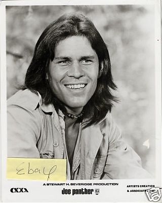 A. Martinez Longmire Tv Series, Native American Actors, Yul Brynner, Javier Bardem, Beauty Finds, Hollywood Actors, Native American Peoples, Tv Music, Hollywood Legends