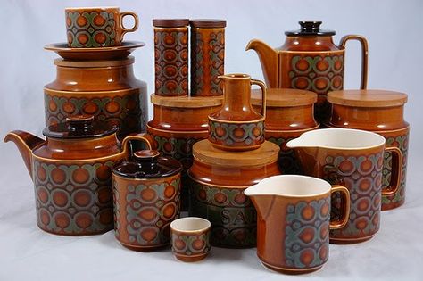 Hornsea Pottery, Unique Furniture Design, Vintage Crockery, Mid Century Aesthetic, Art Deco Decor, Pottery Vintage, Mid Century Pottery, English Design, Vintage Kitchenware