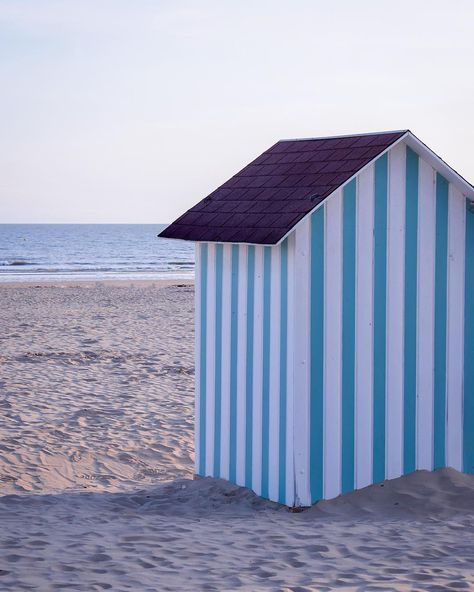 Jacquemus Beach, West Coast, Oasis, Shed, Instagram Profile, Outdoor Structures, Boutique, France, Bar