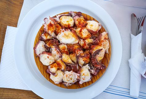 Galician-Style Octopus Sea Port, The Octopus, Boiled Potatoes, Spanish Food, Cooking Method, Quick Cooking, Group Meals, Freshwater Fish, Pressure Cooking