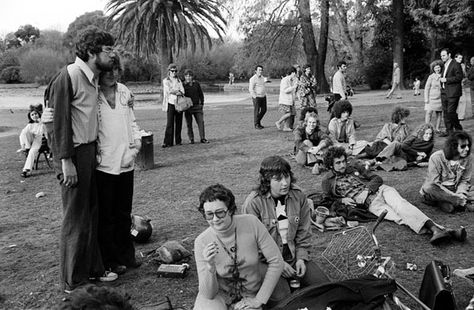 Gay Pride Picnic 1973 Botanical Gardens Pride Picnic, Rennie Ellis, Gay Pride, Botanical Gardens, Vintage Fashion, Couple Photos, Photographer, Photography