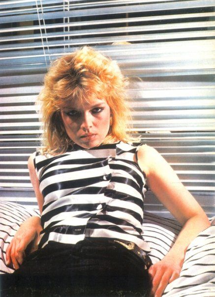 Kim Wilde early years Stripy Tops, New Wave Music, Dark Wave, Kim Wilde, 80s Costume, 80s Pop, Women In Music, Debbie Harry, 80s Music