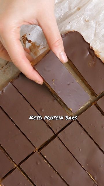 LowCarbSpark on Instagram: "If you’re still looking FOR the best protein bars at the store, this easy and delicious keto protein bar recipe might change your life…15grams of protein and so good! For the full printable recipe, click the link in my bio! Recipe: https://www.lowcarbspark.com/keto-protein-bars/ #proteinbars #keto #nobake #easyrecipes #ketosnacks #postworkoutsnack #workout #sugarfree #grainfree #ketodesserts #ketosnacks #ketorecipes #ketoweightloss #lowcarbrecipes #lchf #ketosis #ea Keto Protein Bar, Protein Bar Recipe, Keto Protein Bars, Keto Protein, Best Protein Bars, Keto Bars, Protein Bar Recipes, Post Workout Snacks, Bar Recipe