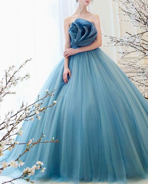 Net Ball Gown, Net Gown Designs, Wedding Gown Cuts, Ikemen Prince, Net Gown, Net Gowns, Gown Designs, Long Frock Designs, Party Wear Gown