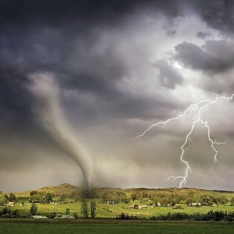 Tornado Aesthetic, Storm Aesthetic, National Preparedness Month, Tornado Pictures, The Promises Of God, Promises Of God, Rugby World Cup 2023, Dream Meaning, Moving To New Zealand