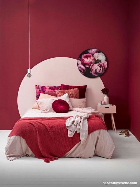 Red Feature Wall, Masculine Bedroom Decor, Blue Photography, Pink Bedrooms, Bedroom Red, Red Rooms, Bedroom Paint Colors, Trendy Bedroom, Pink Bedding