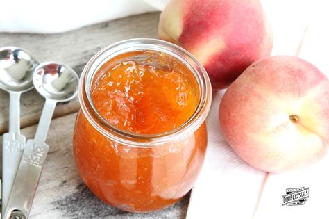 Peaches and cinnamon combine to make a delicious and cravable jam. It’s quick and easy too. Your breakfast toast or biscuits will never be the same! Peach Canning Recipes, White Peach Jam, Peach Canning, Peach Combination, Preserves Recipes, Peach Jam Recipe, Morning Toast, Strawberry Jam Recipe, Peach Preserves