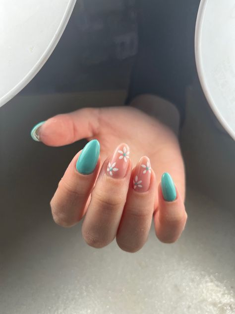 Green Nails With Daisy, Turquoise Green Nails, Makeup Turquoise, Teal Acrylic Nails, Nail Art Orange, Turquoise Nail Designs, Teal Nail Designs, Orange Nail Art, Hoco Nails