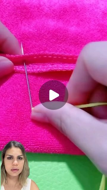 Vanessa Oliveira on Instagram: "Créditos @sewing_for_beginners" Sewing Hacks Alterations, Hand Sewing Projects For Beginners, Hand Sewing Hacks, Zip Sewing, Mending Hacks, Hand Sewing Techniques, Hand Sewing Stitches, Creative Mending, Sewing Tshirt