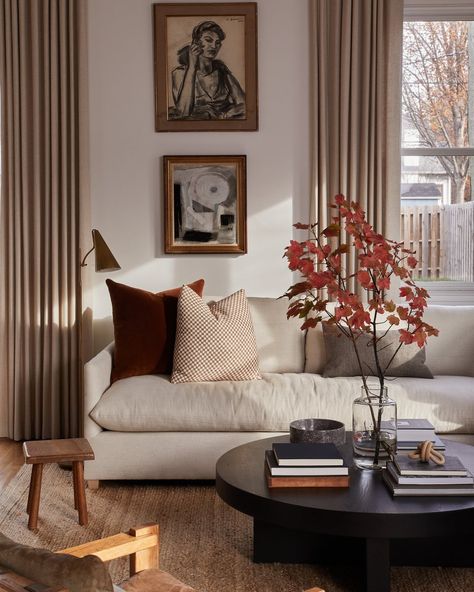 Style Deco, Apartment Inspiration, Living Room Inspo, A Living Room, Vintage Modern, Living Room Inspiration, 인테리어 디자인, Home Decor Inspiration, Home Living Room