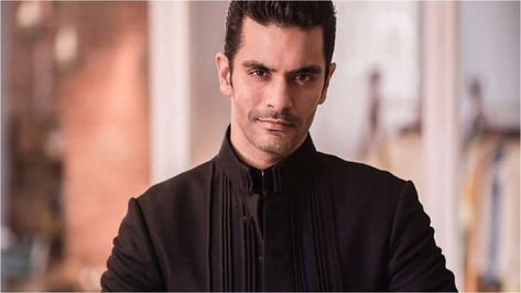 'The Verdict - State Vs Nanavati' : Angad Bedi bags a pivotal role in Ekta Kapoor's upcoming webseries Check more at https://trendsindia.net/2018/09/14/the-verdict-state-vs-nanavati-angad-bedi-bags-a-pivotal-role-in-ekta-kapoors-upcoming-webseries/ Angad Bedi, Vivek Oberoi, Dharma Productions, Army Officer, In Theaters Now, Ayushmann Khurrana, Cricket Teams, Bollywood Gossip, Ensemble Cast