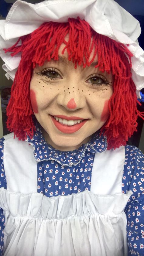 Raggedy Ann Raggedy Anne Makeup, Raggedy Ann Makeup, Raggedy Ann Halloween Costume, Raggedy Ann Costume, Play Makeup, Book Week Costume, Workshop Ideas, Kids Makeup, Trunk Or Treat