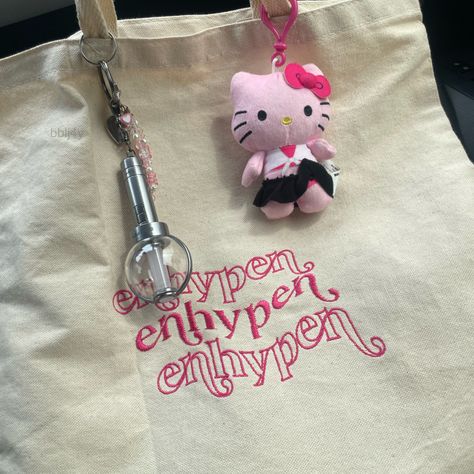 Enhypen Lightstick Aesthetic, Enhypen Keychain, Tote Bag Keychain, Niki Cute, Enhypen Lightstick, Tote Bag Kpop, Enhypen Merch, Sanrio Keychain, Sanrio Aesthetic