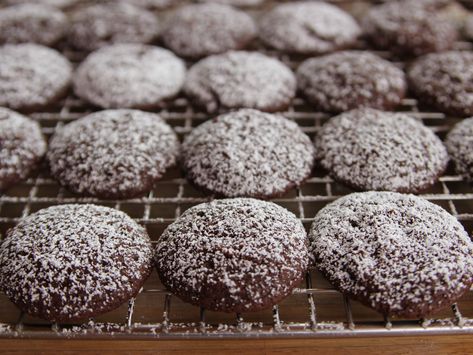 Brownie Cookies recipe from Ree Drummond via Food Network Ree Drummond Recipes, Cake Brownie, Cookies Cupcake, Cookie Brownie Recipe, Recipes Cookies, Ree Drummond, Wild Orange, Best Cookie Recipes, Cake Balls