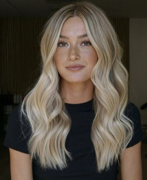 Bright Blonde Teasy Lights, Ashy Blonde Hair Shadow Root, All Over Blonde Hair Color With Shadow Root, Fall Blonde Dark Roots, Bright Dementional Blonde, Round Face Blonde Hairstyles, 16 Inch Extensions, Blond Bayalage On Brown Hair Medium, Blonde Hair With Partial Highlights