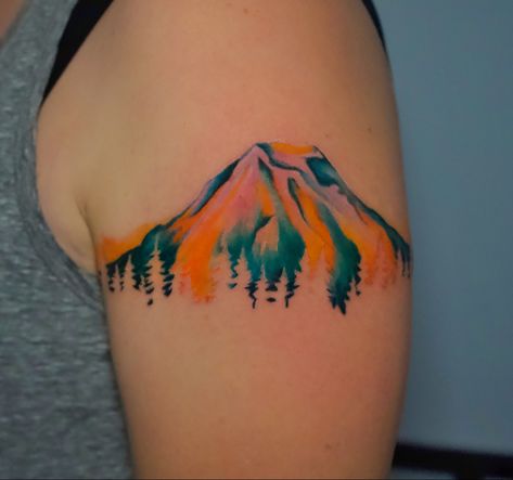 Mount Rainier tattoo Mt Rainier Tattoo, Mount Rainier Tattoo, Rainier Tattoo, Mountain Watercolor, Mountain Tattoo, Mt Rainier, Watercolor Mountains, Thigh Tattoo, Mount Rainier