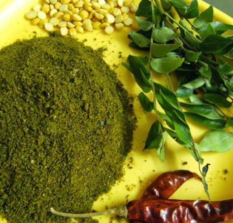 Cook It Eazy: Curry Leaf Powder (Karivepaku Podi) Curry Leaf, Idli Dosa, Urad Dal, Turn Light, Clarified Butter, Curry Leaves, Breakfast Brunch Recipes, Spice Blends, Seaweed Salad