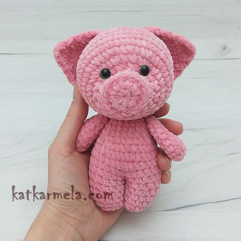 Crochet Pig Plushie Pattern, Crochet Plush Toys Free Pattern, Crochet A Pig Free Pattern, Pig Crochet Plushie, Chunky Pig Crochet Pattern, Pig Pattern Crochet, Crochet Pig Stuffed Animal, Crochet Plush Pig Free Pattern, Small No Sew Crochet Animals