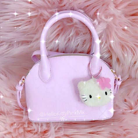 #hellokitty #hellokittypink #hellokittyforever21 #forever21 #bags Sanrio Core, Gal Fashion, Pretty Brunette, Pink Girly Things, Princess Girl, Givency Antigona Bag, Girly Things, Shabby Chic, Hello Kitty