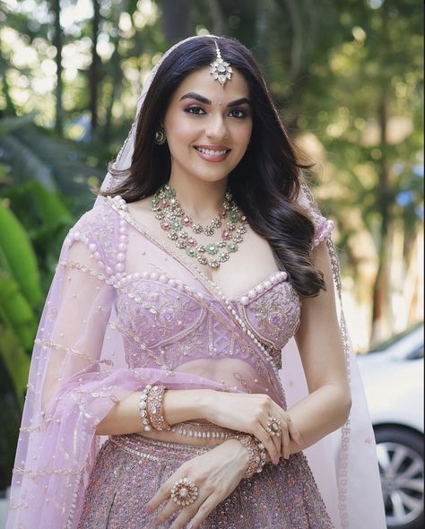 Reception Bride Makeup, Pastel Pink Lehenga, Latest Traditional Dresses, Cultural Jewelry, Engagement Dress For Bride, Elisa Pendant Necklace, Reception Bride, Latest Bridal Lehenga, Kendra Scott Elisa