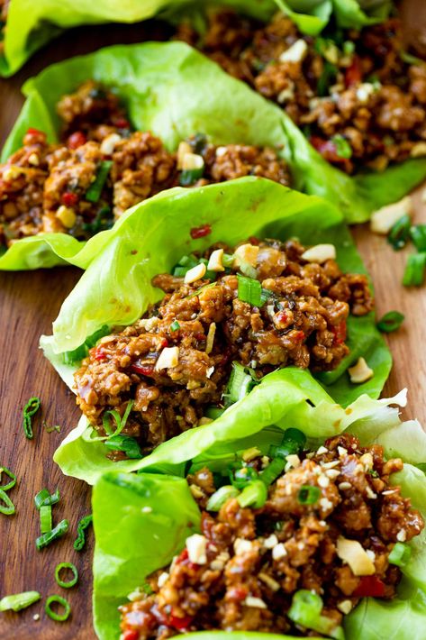 You are going to love this easy turkey lettuce wraps recipe! #lettucewraps #turkeyrecipe #healthyrecipe Thai Lettuce Wraps, Asian Lettuce Wraps, Turkey Lettuce Wraps, Oh Sweet Basil, Seared Chicken Breast, Turkey Salad, Easy Chicken Breast, Deli Turkey, Grape Salad