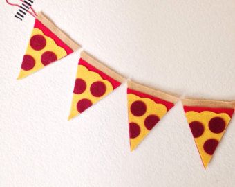 Pizza Party Birthday, Birthday Pizza, Diy Birthday Banner, Party Fotos, Felt Banner, Diy Banner, Paper Banners, Pizza Slice, Pizza Party